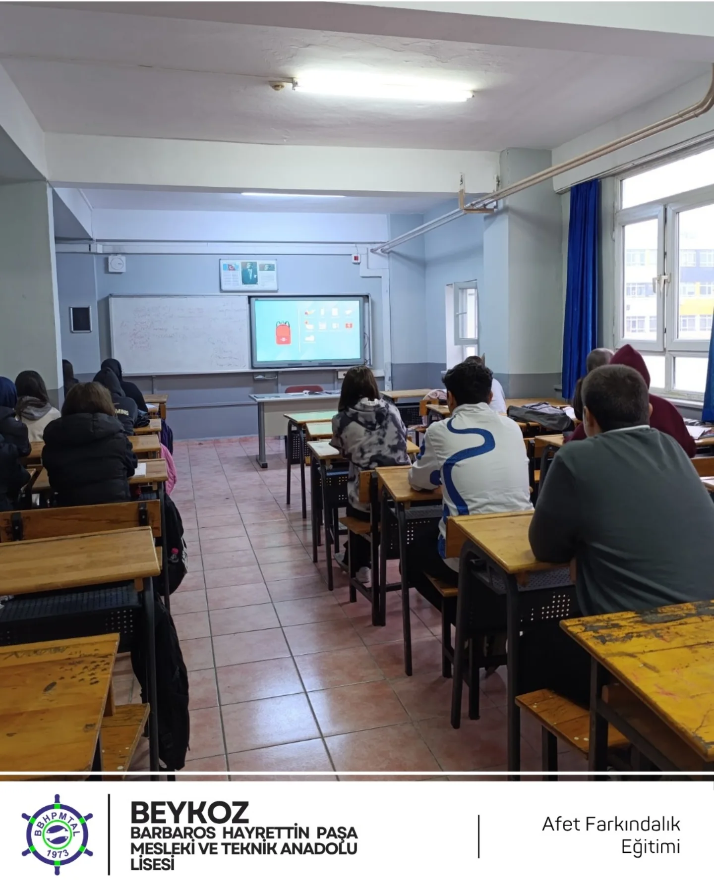Afet Farkındalık Eğitim videoları eş zamanlı olarak okulumuzda öğrencilerimizle seyredi…