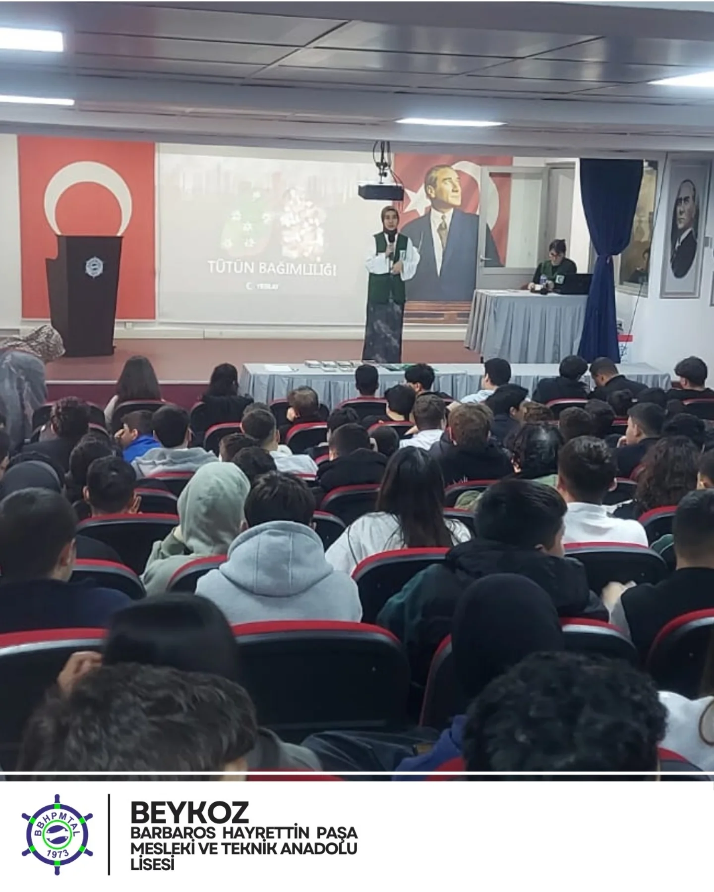 Yeşilay, Kızılay ve Kan Verme Kulübü bünyesinde Beykoz Yeşilay Derneği tarafından öğren…